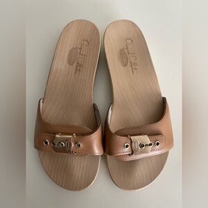 Dr. Scholl’s original wooden soles leather sandals